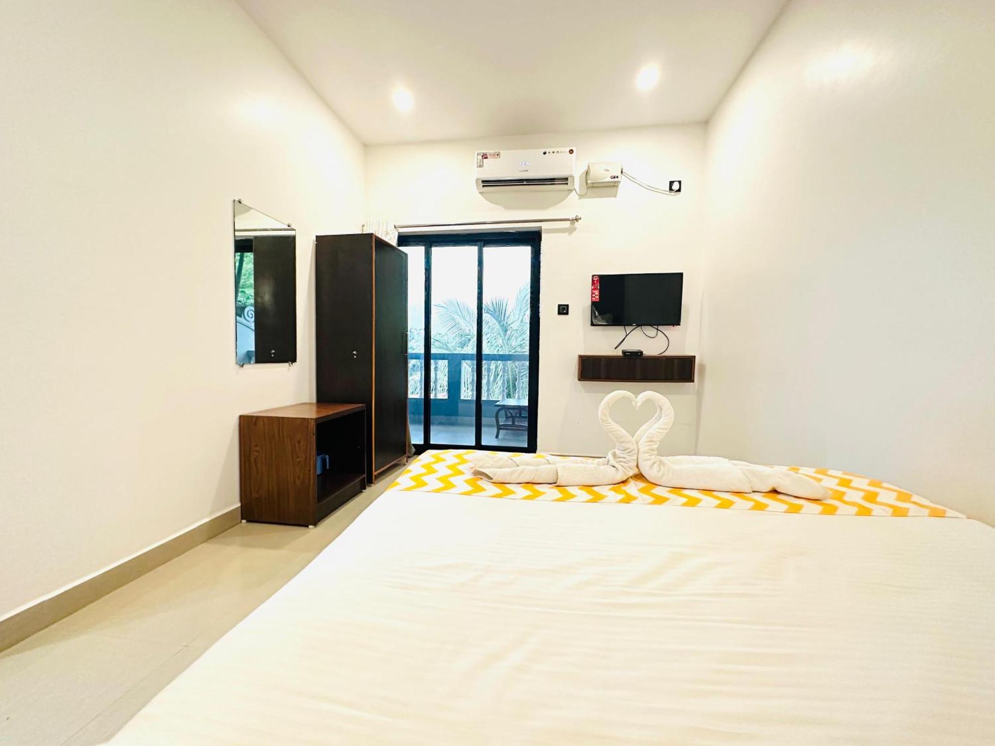 Hotel Baga Bay 200 Meters From Baga Beach Екстер'єр фото