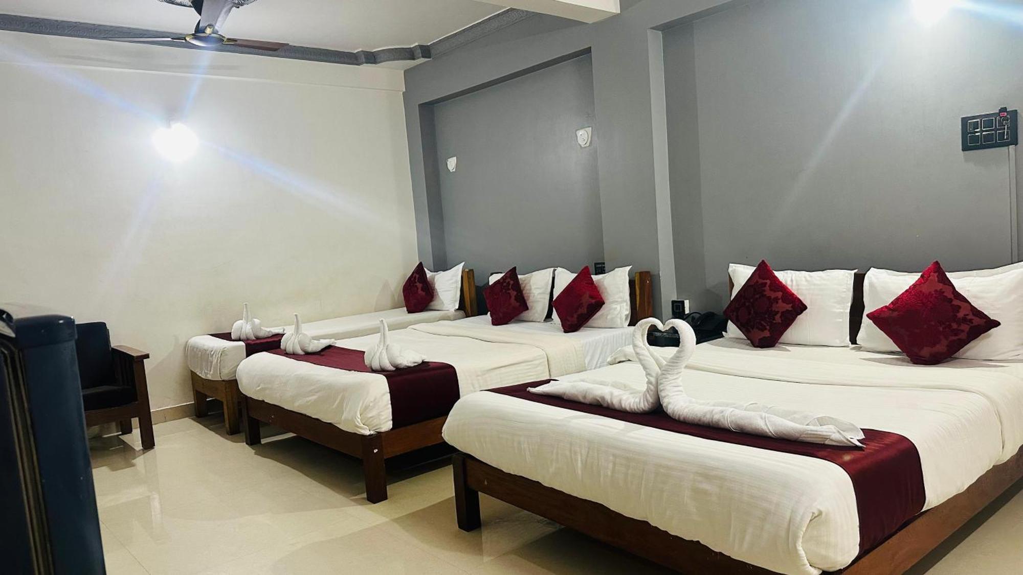 Hotel Baga Bay 200 Meters From Baga Beach Екстер'єр фото